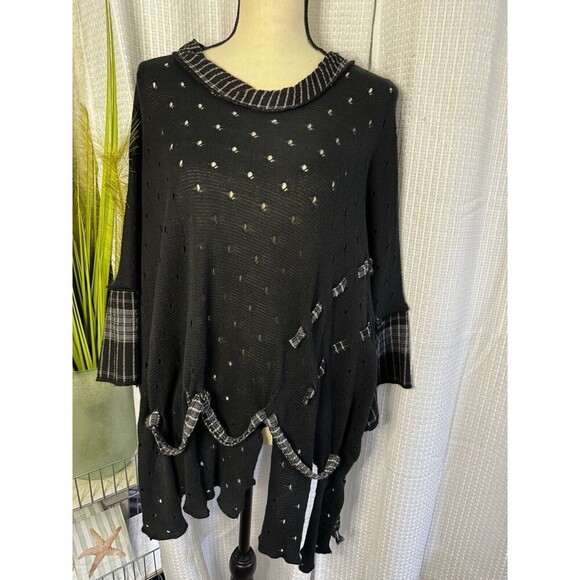 Prisa Collection Tops - Prisa Collection One Size Cut Out Hobo Style Top Slit Bottom Hem And Tie Back